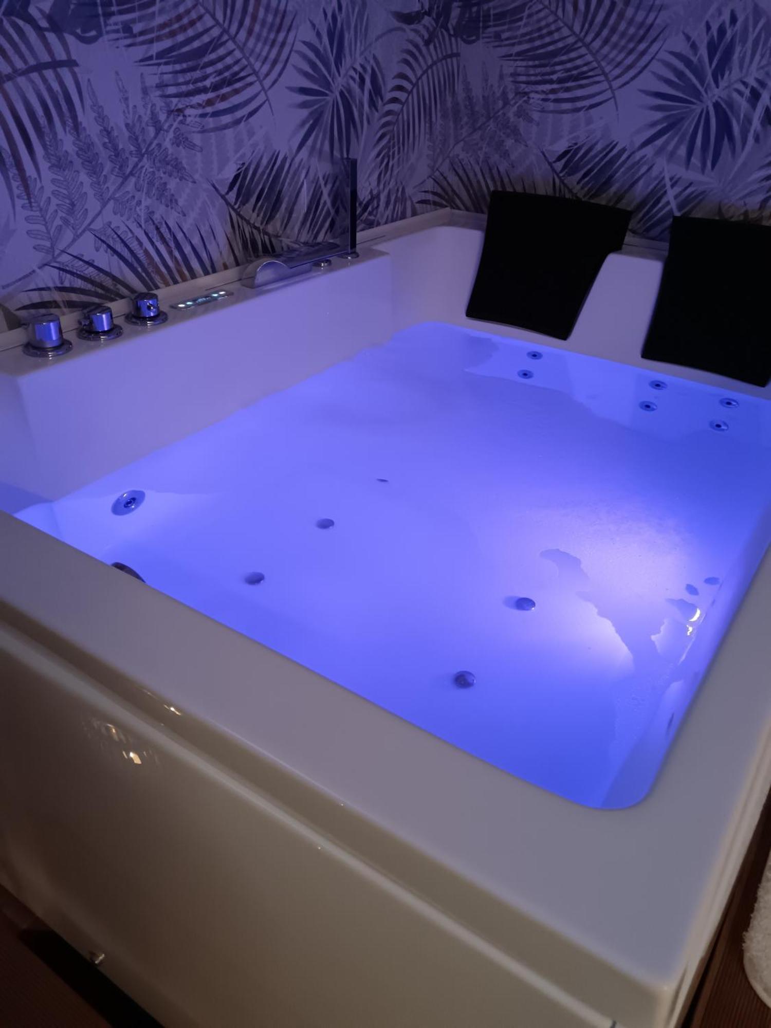 Casa Petri Home Spa Palermo Exteriör bild