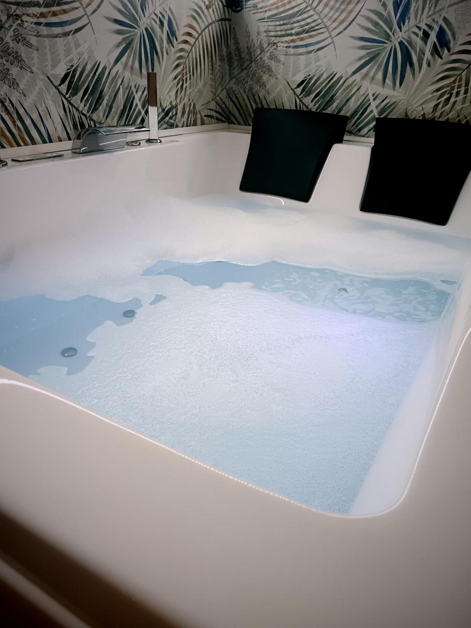 Casa Petri Home Spa Palermo Exteriör bild
