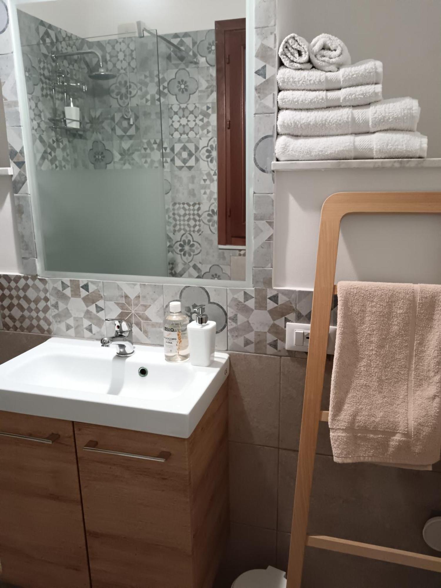 Casa Petri Home Spa Palermo Exteriör bild